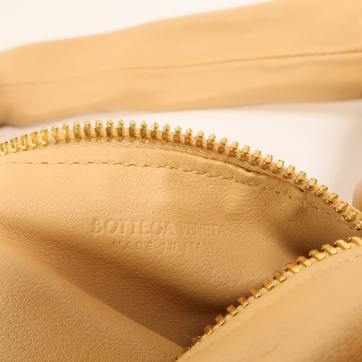 Bottega Veneta Mini Double Knot · Lambskin