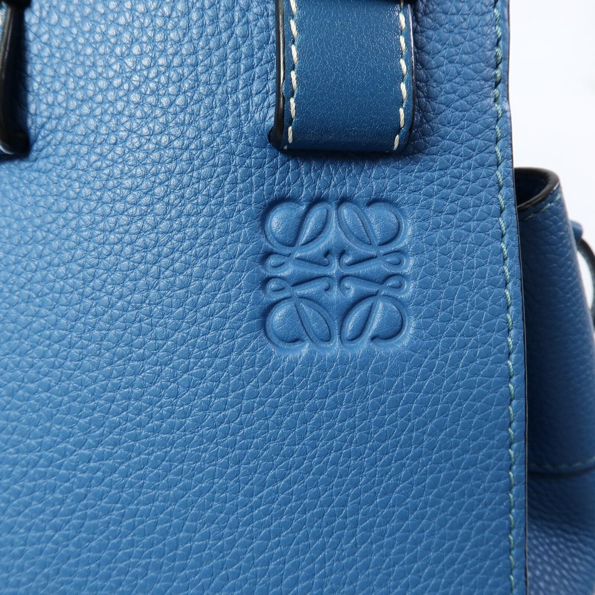 Loewe Hammock Small · Calfskin