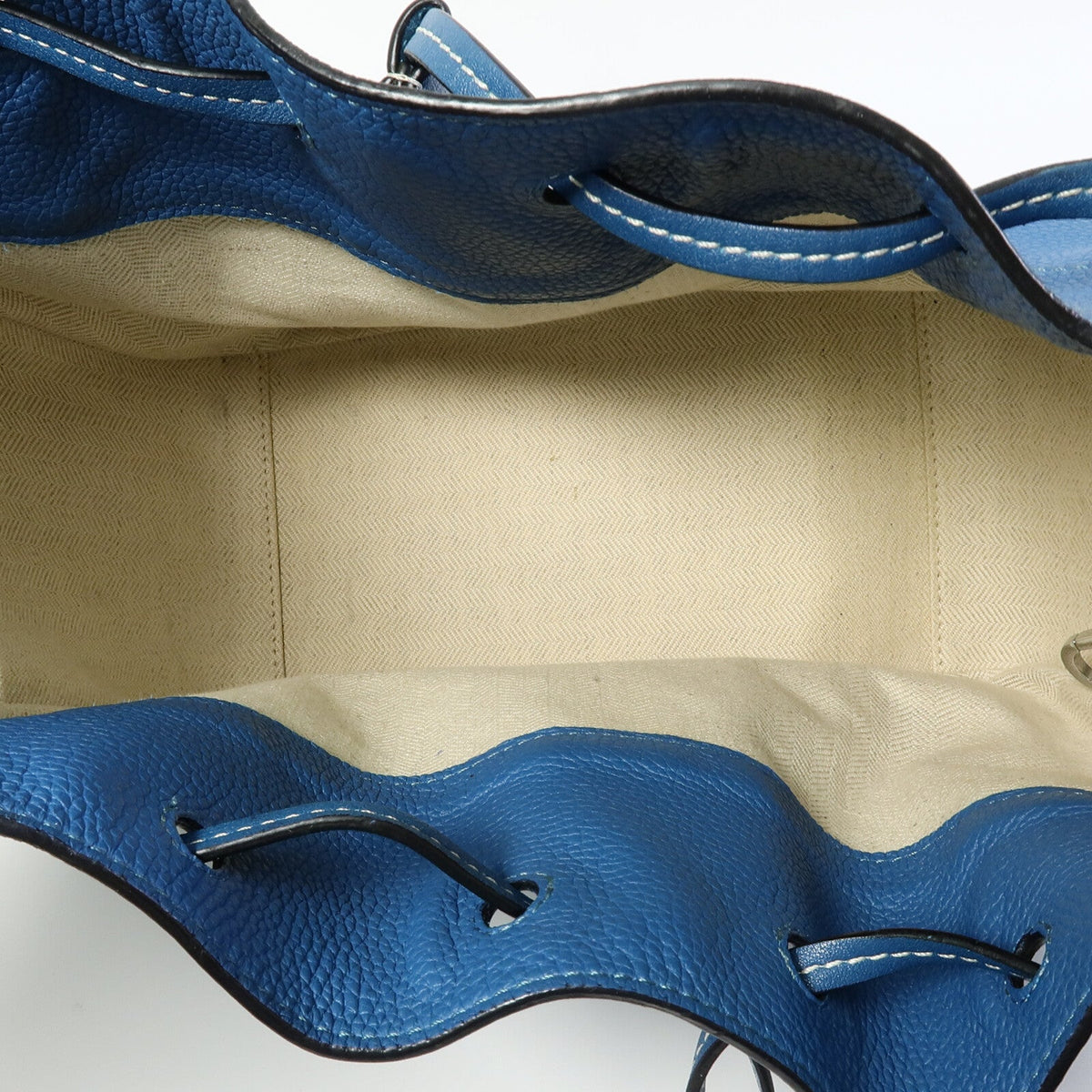 Loewe Hammock Small · Calfskin