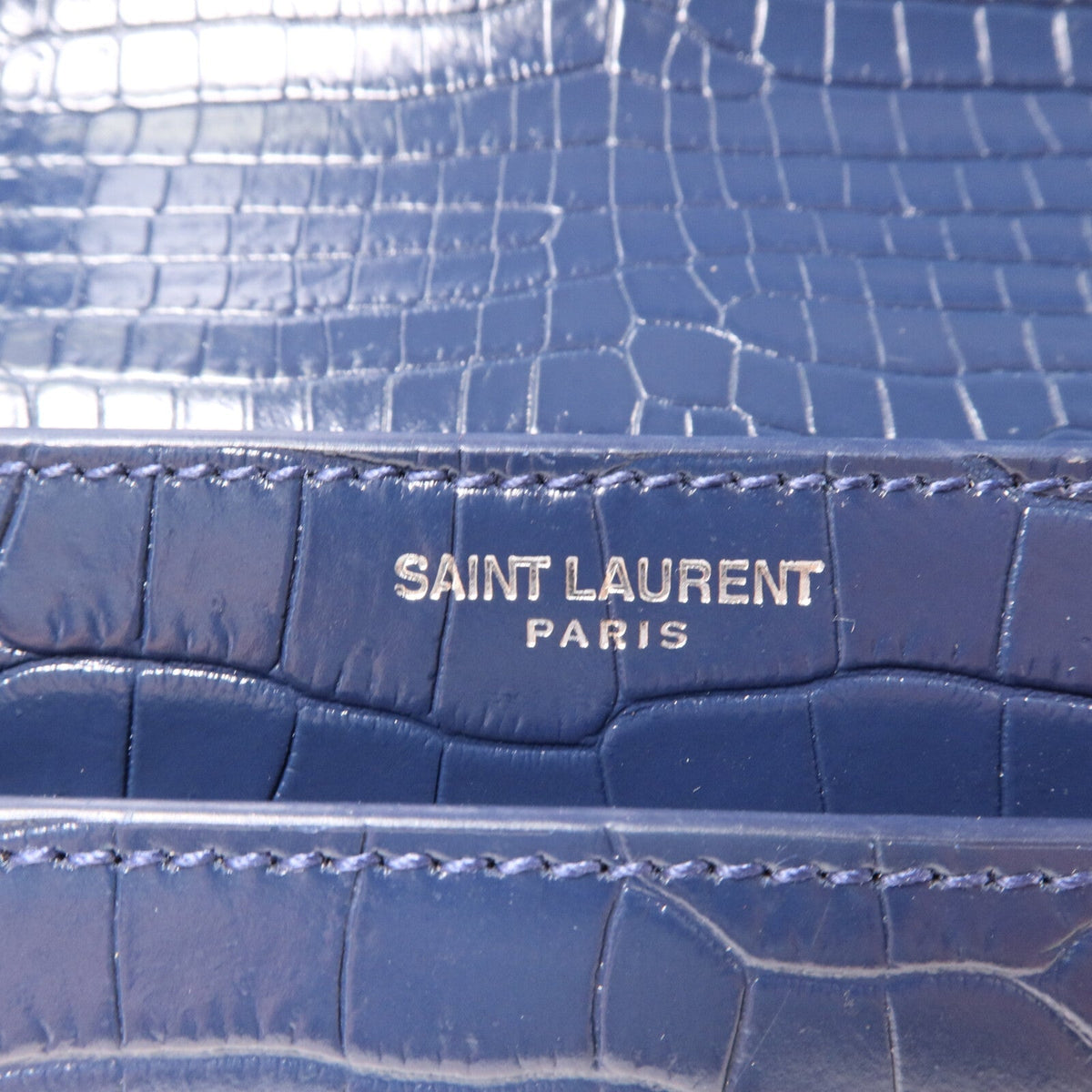 Saint Laurent Sunset Medium · Calfskin