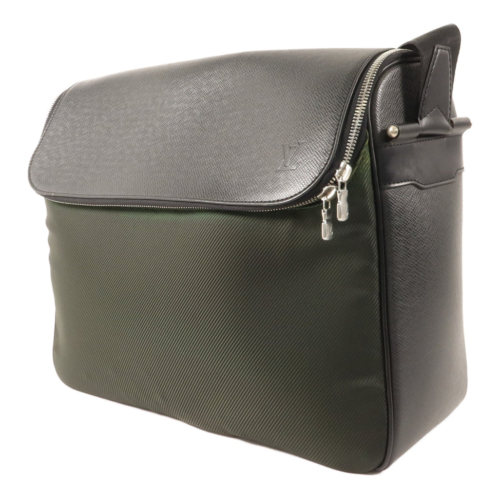 Louis Vuitton Taimyr · Taiga · Shoulder Bag