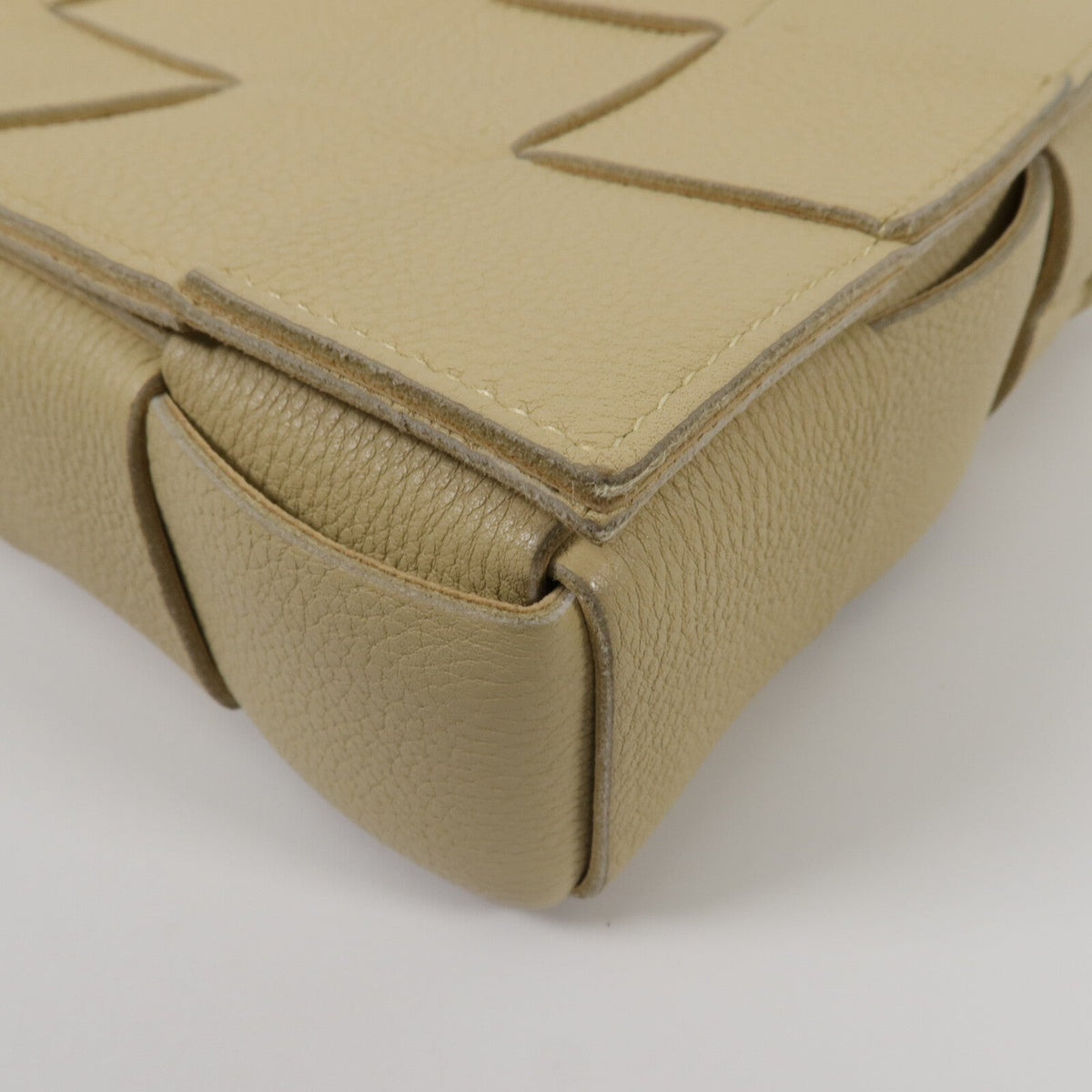 Bottega Veneta Cassette · Calfskin