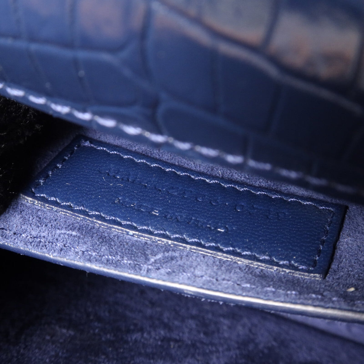 Saint Laurent Sunset Medium · Calfskin