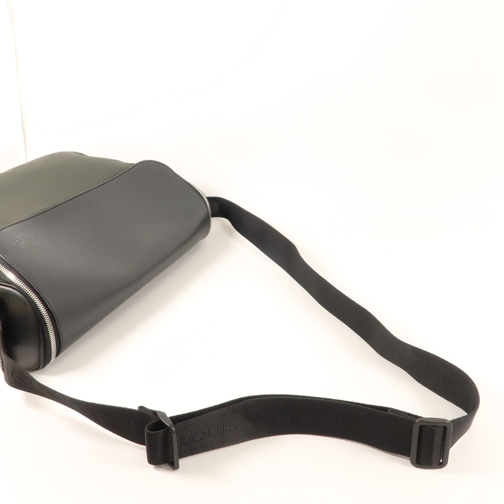 Louis Vuitton Taimyr · Taiga · Shoulder Bag