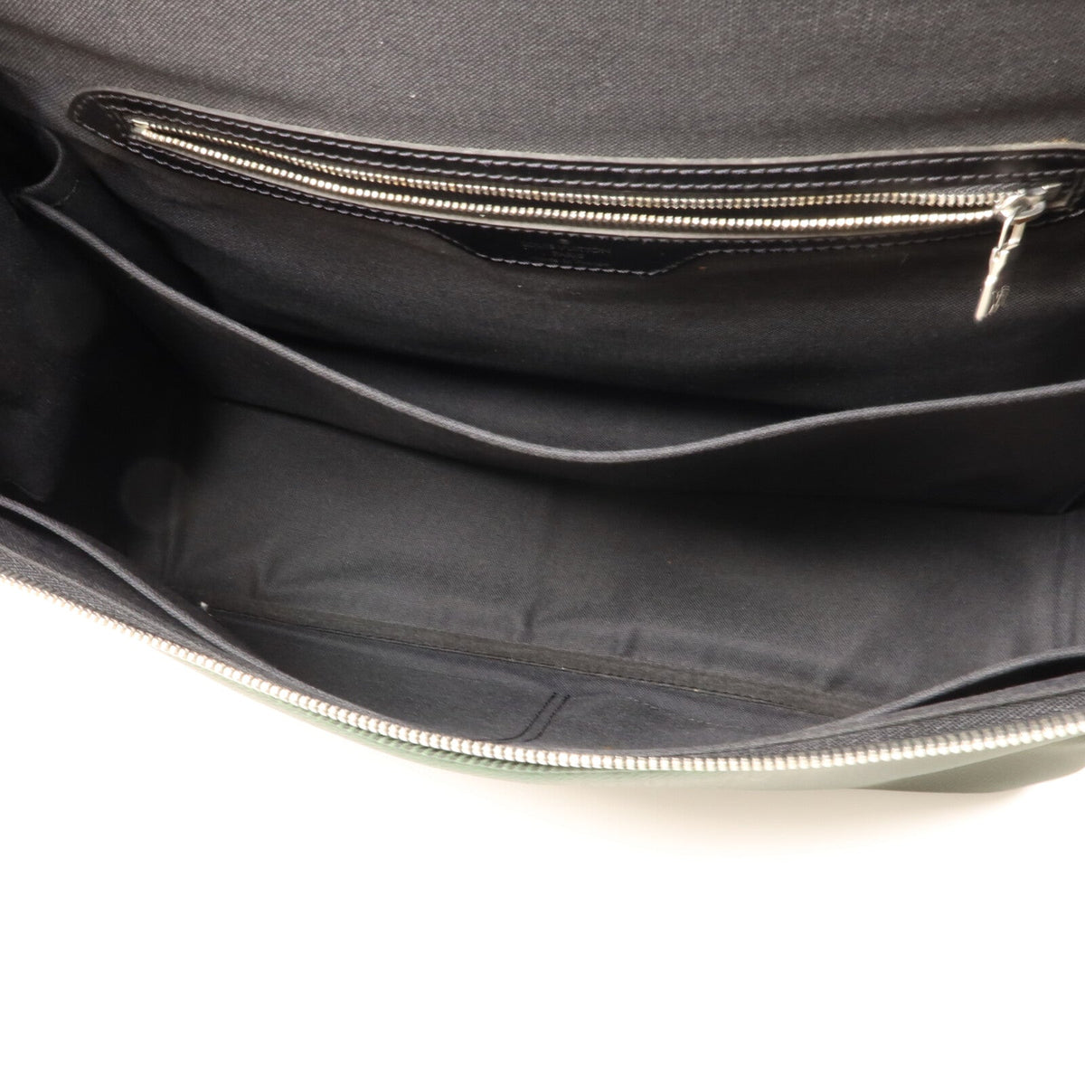 Louis Vuitton Taimyr · Taiga · Shoulder Bag