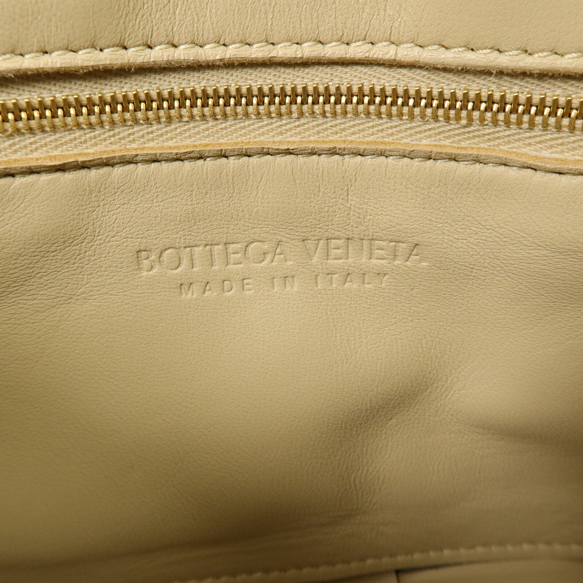 Bottega Veneta Cassette · Calfskin