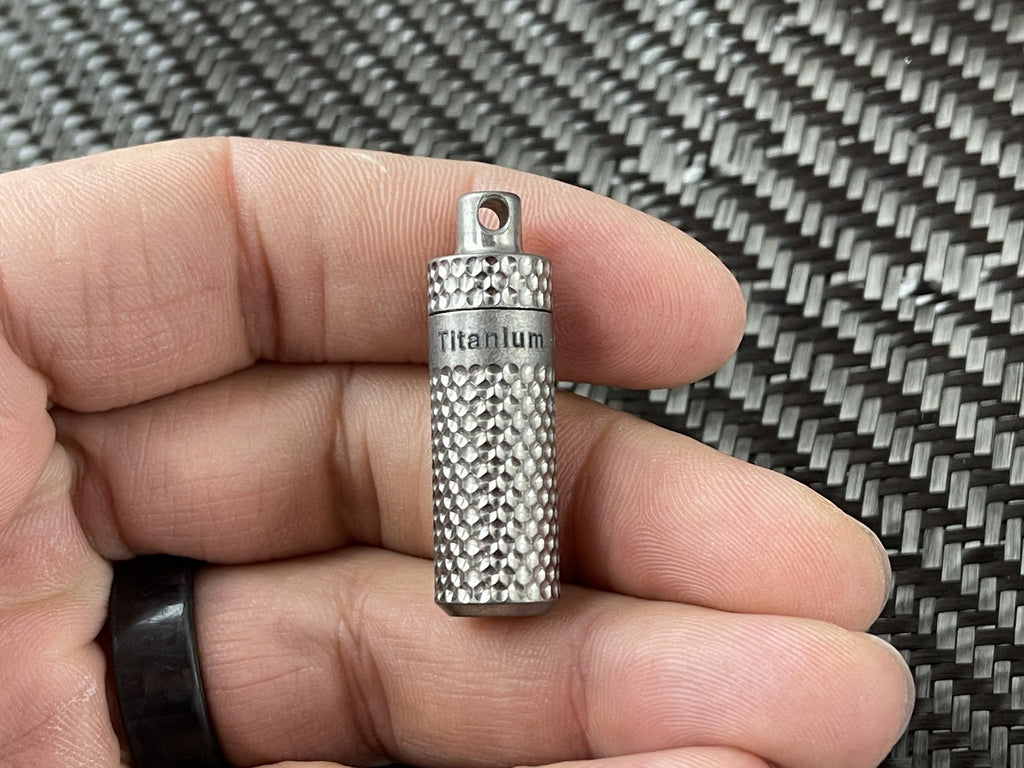 Piccolo Titanium Dimpled Capsule