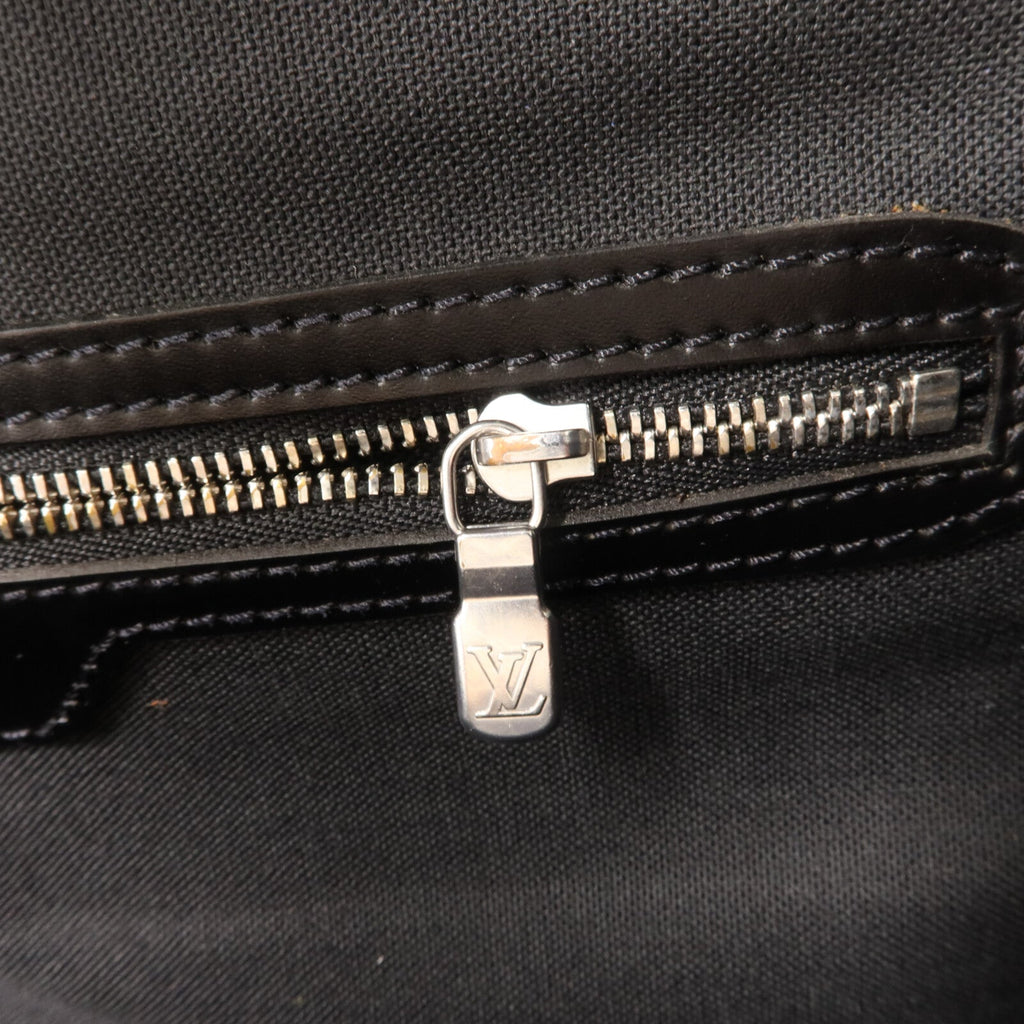 Louis Vuitton Taimyr · Taiga · Shoulder Bag