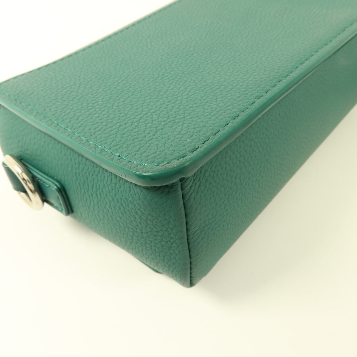 Louis Vuitton Fastline · Aerogram · Taurillon