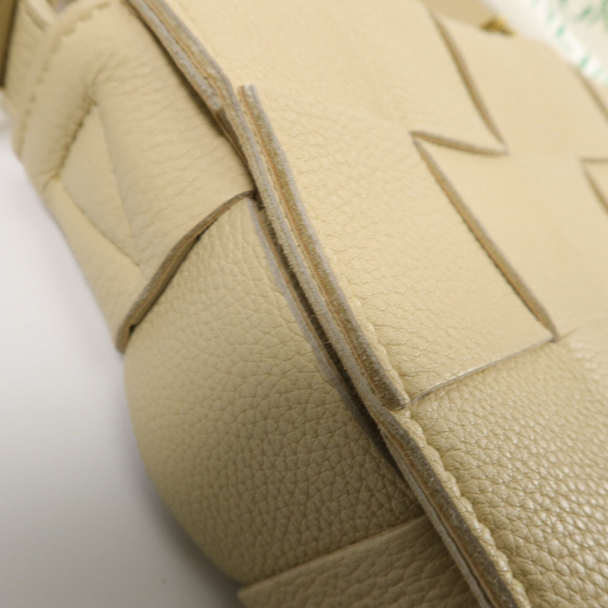 Bottega Veneta Cassette · Calfskin