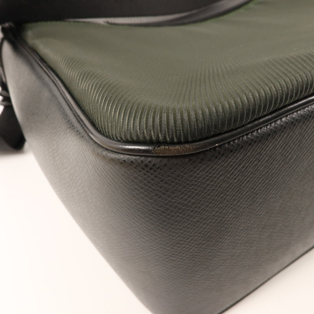 Louis Vuitton Taimyr · Taiga · Shoulder Bag