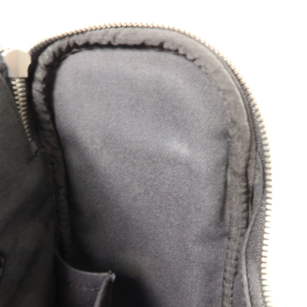 Louis Vuitton Taimyr · Taiga · Shoulder Bag