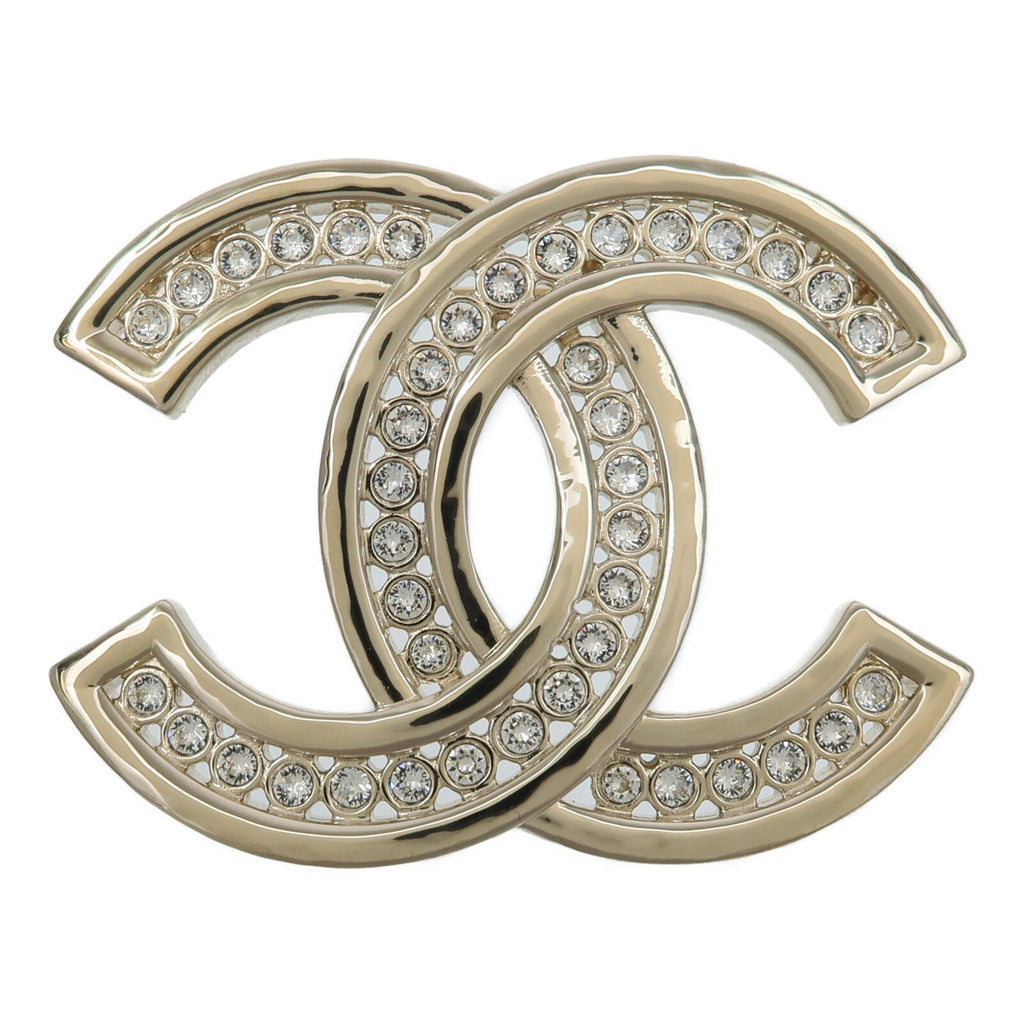 Chanel CC Brooch · Metal
