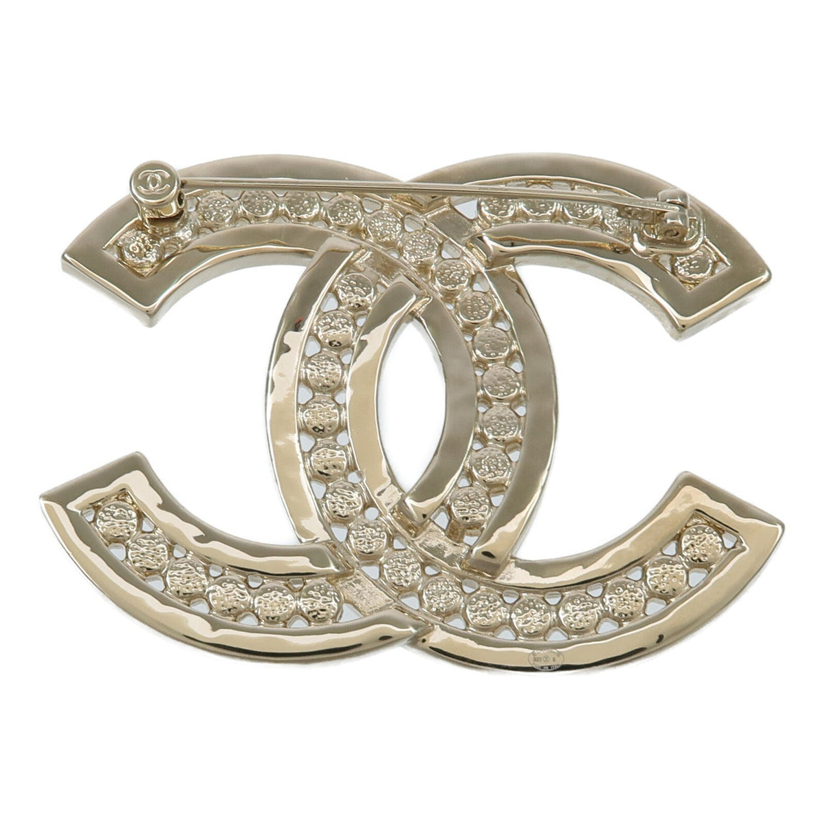 Chanel CC Brooch · Metal