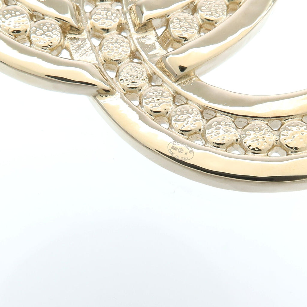 Chanel CC Brooch · Metal