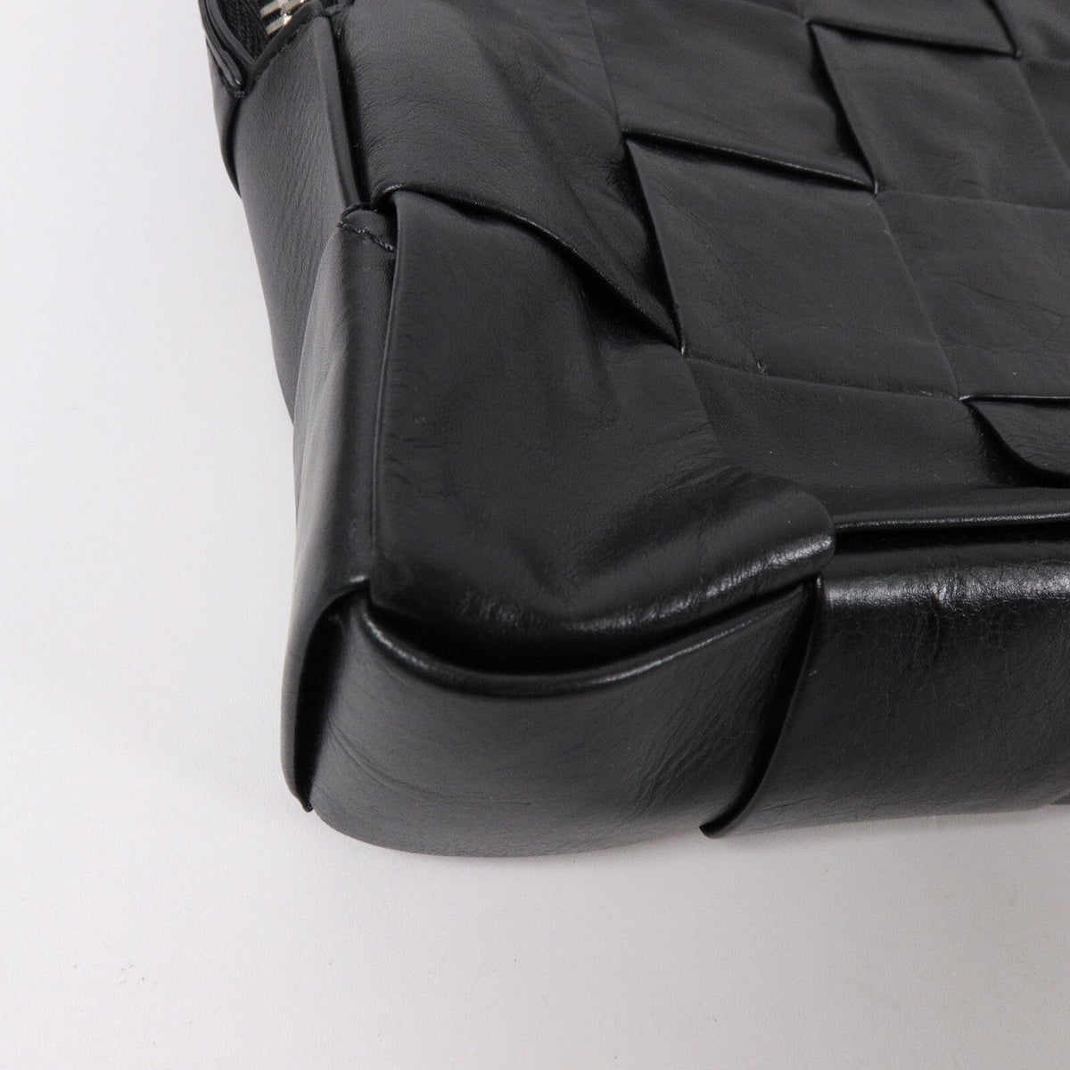 Bottega Veneta Cassette · Lambskin Clutch