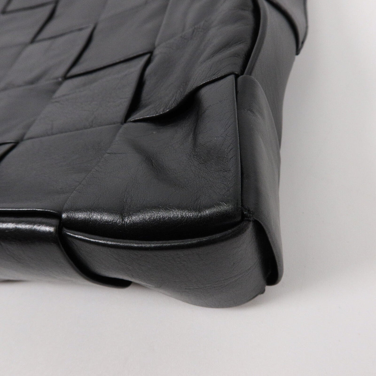 Bottega Veneta Cassette · Lambskin Clutch