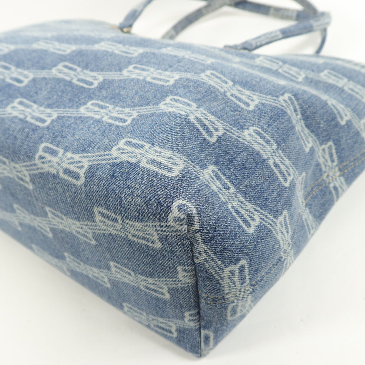Balenciaga BB Signature Shopper · Denim