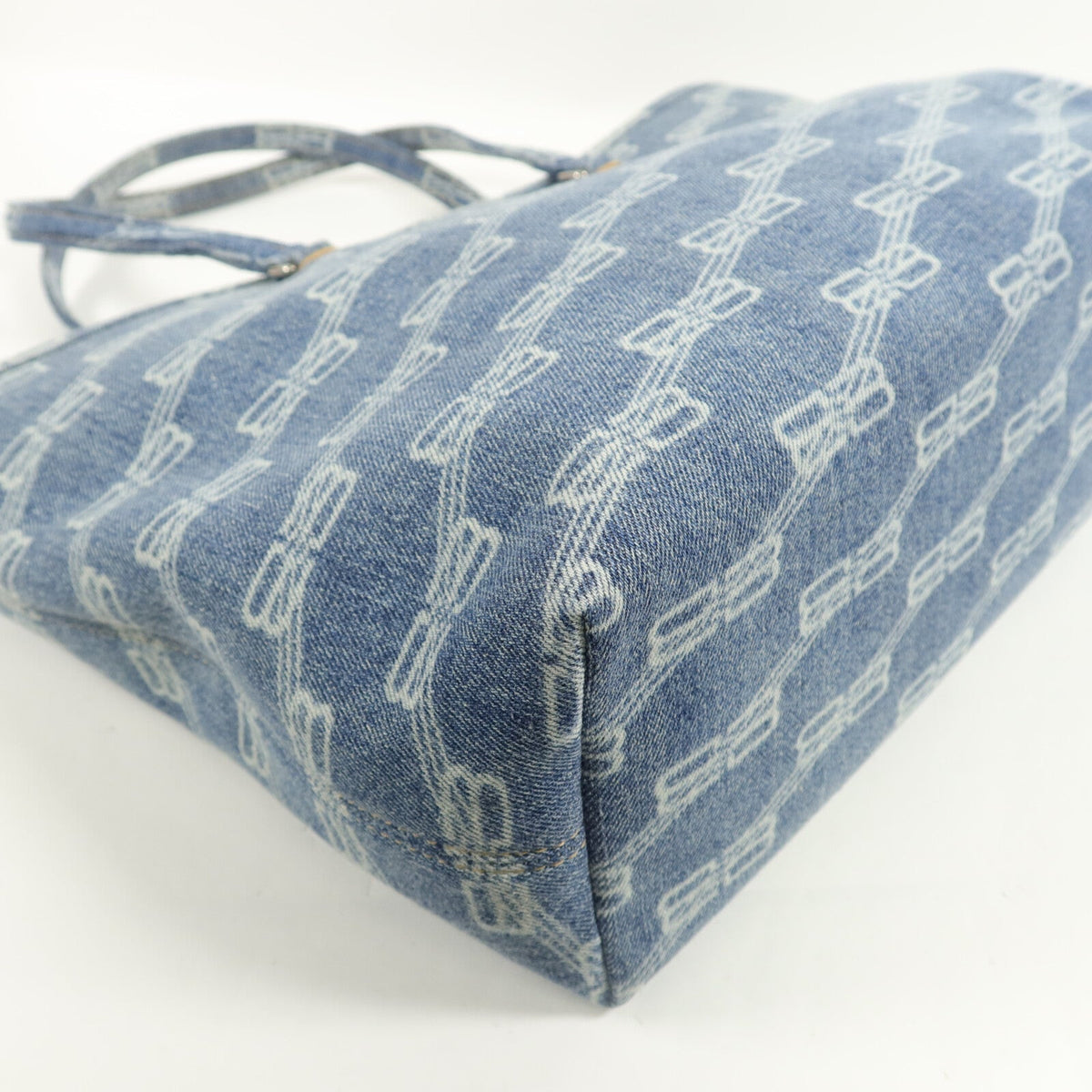 Balenciaga BB Signature Shopper · Denim