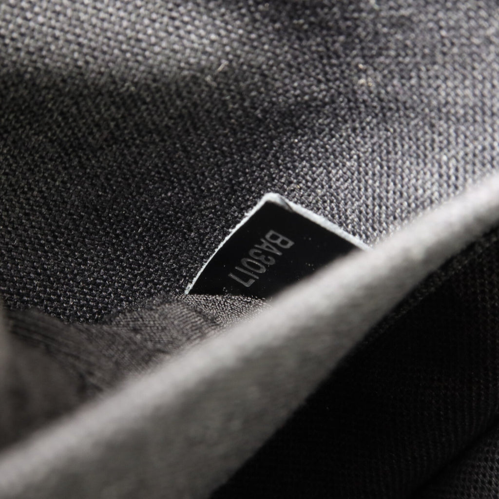 Louis Vuitton Andrei · Taiga