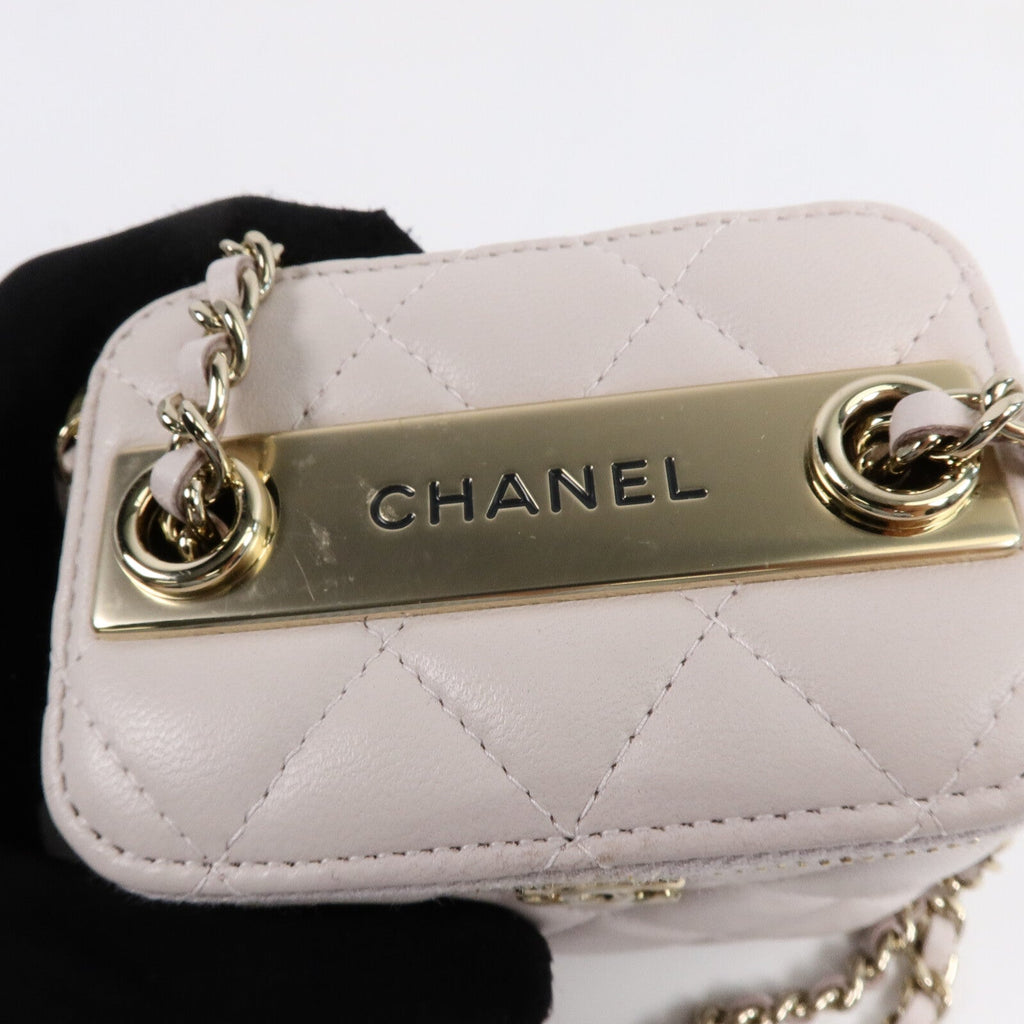 Chanel Vanity Case · Lambskin