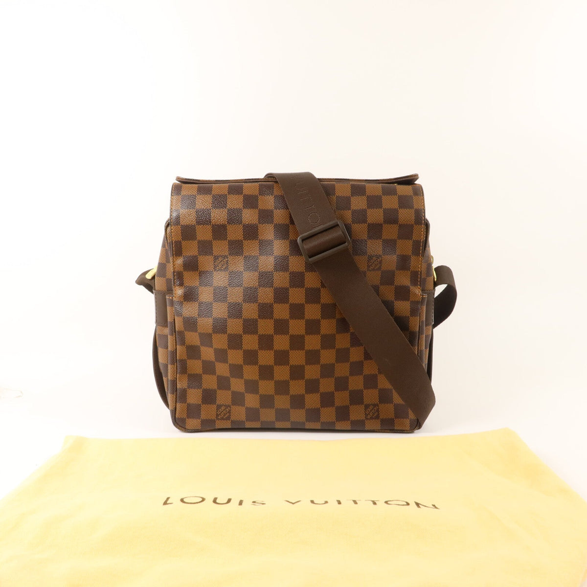 Louis Vuitton Naviglio · Damier