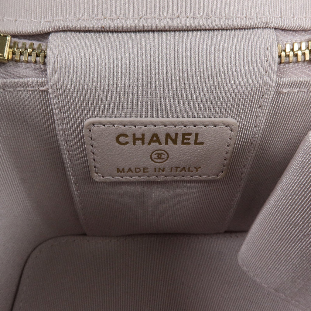 Chanel Vanity Case · Lambskin