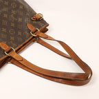 Louis Vuitton Batignolles · Monogram
