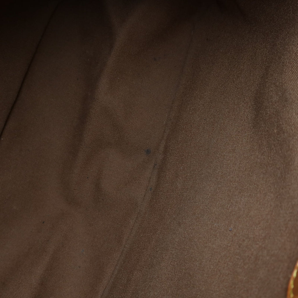 Louis Vuitton Batignolles · Monogram