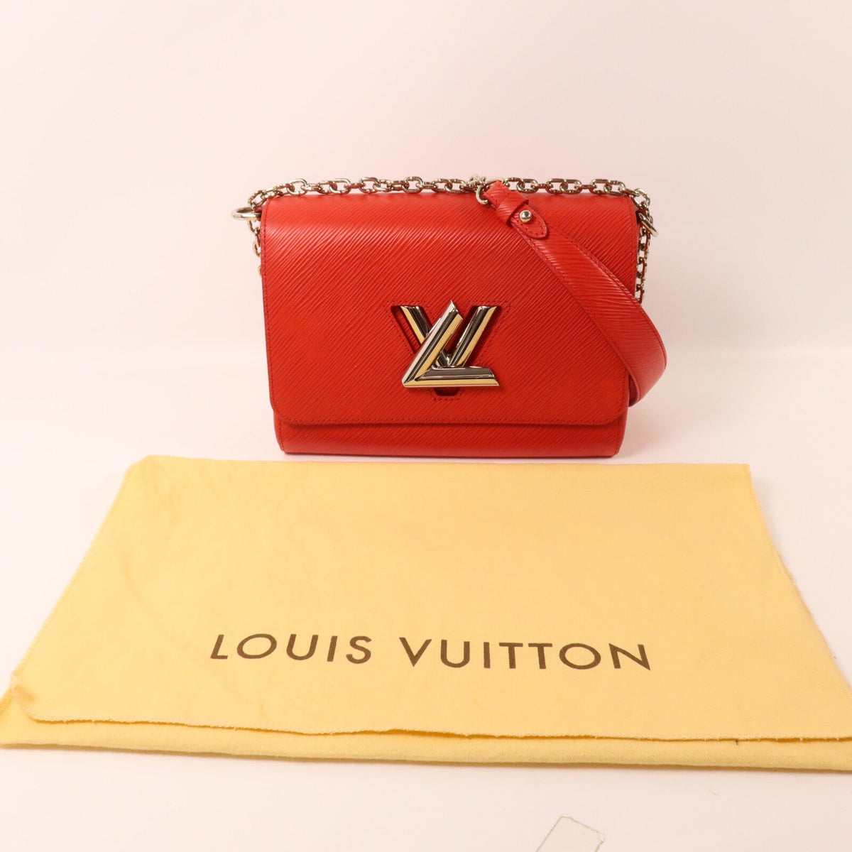 Louis Vuitton Twist MM · Epi Leather