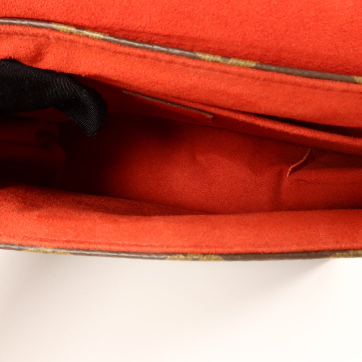 Louis Vuitton Locky BB · Monogram