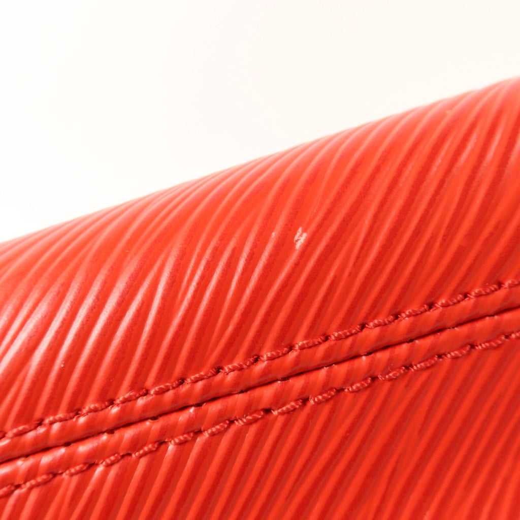 Louis Vuitton Twist MM · Epi Leather