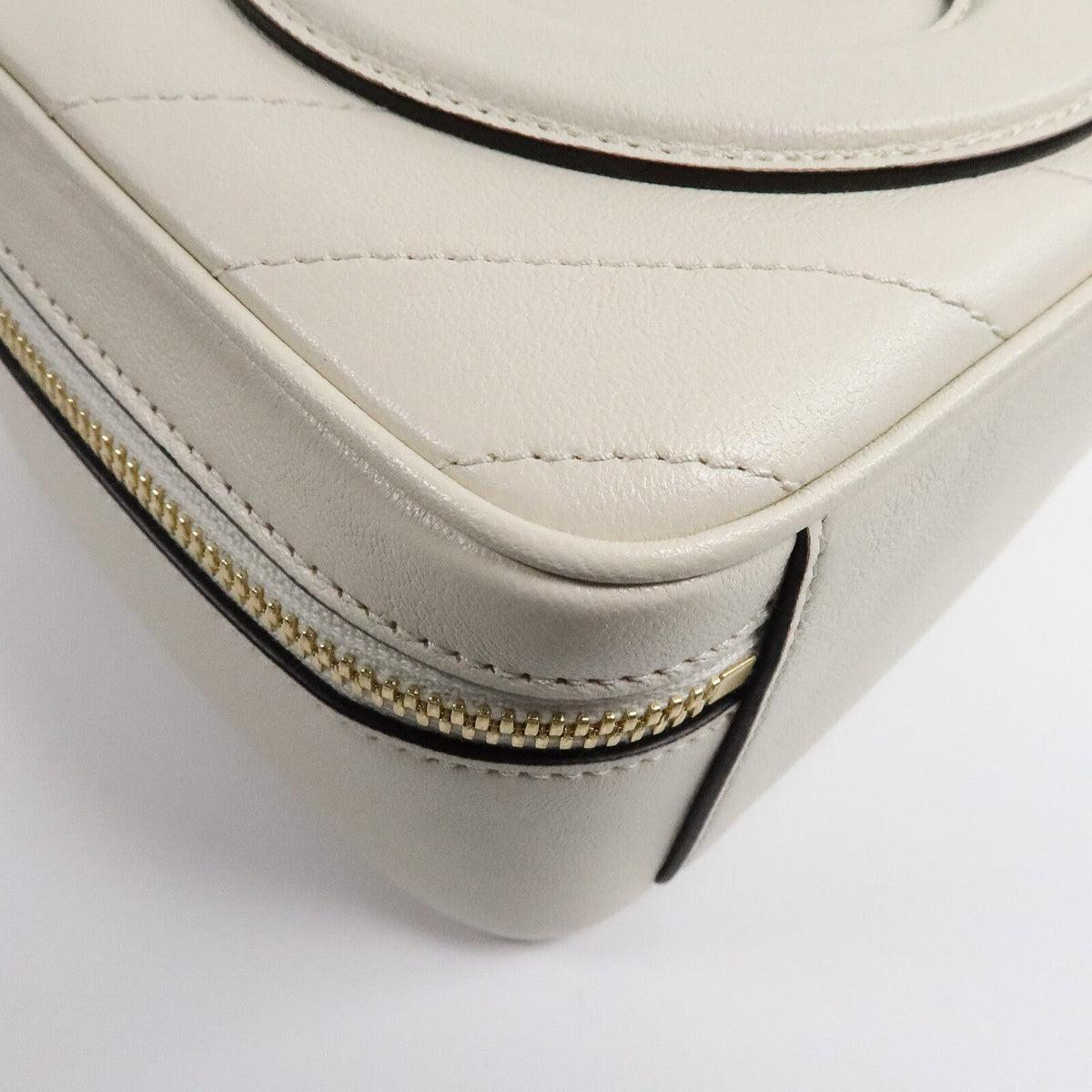Gucci Blondie · Calfskin Top Handle