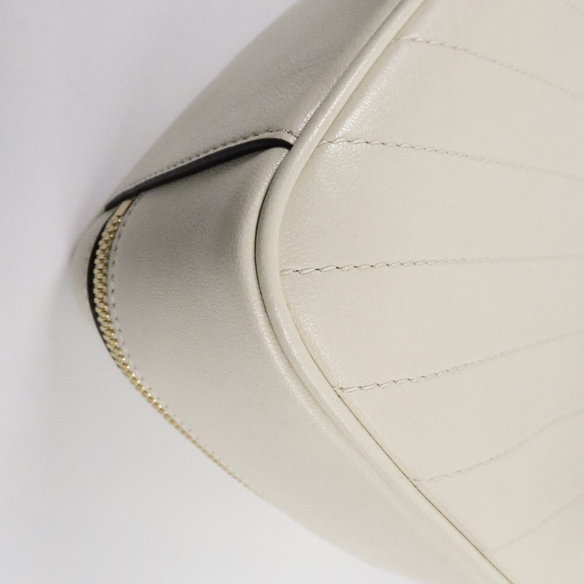 Gucci Blondie · Calfskin Top Handle