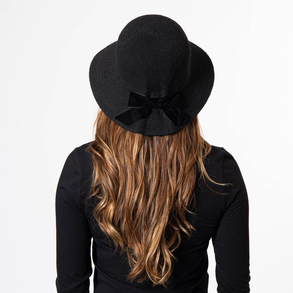 Jean Ann - Bucket with Velvet Bow