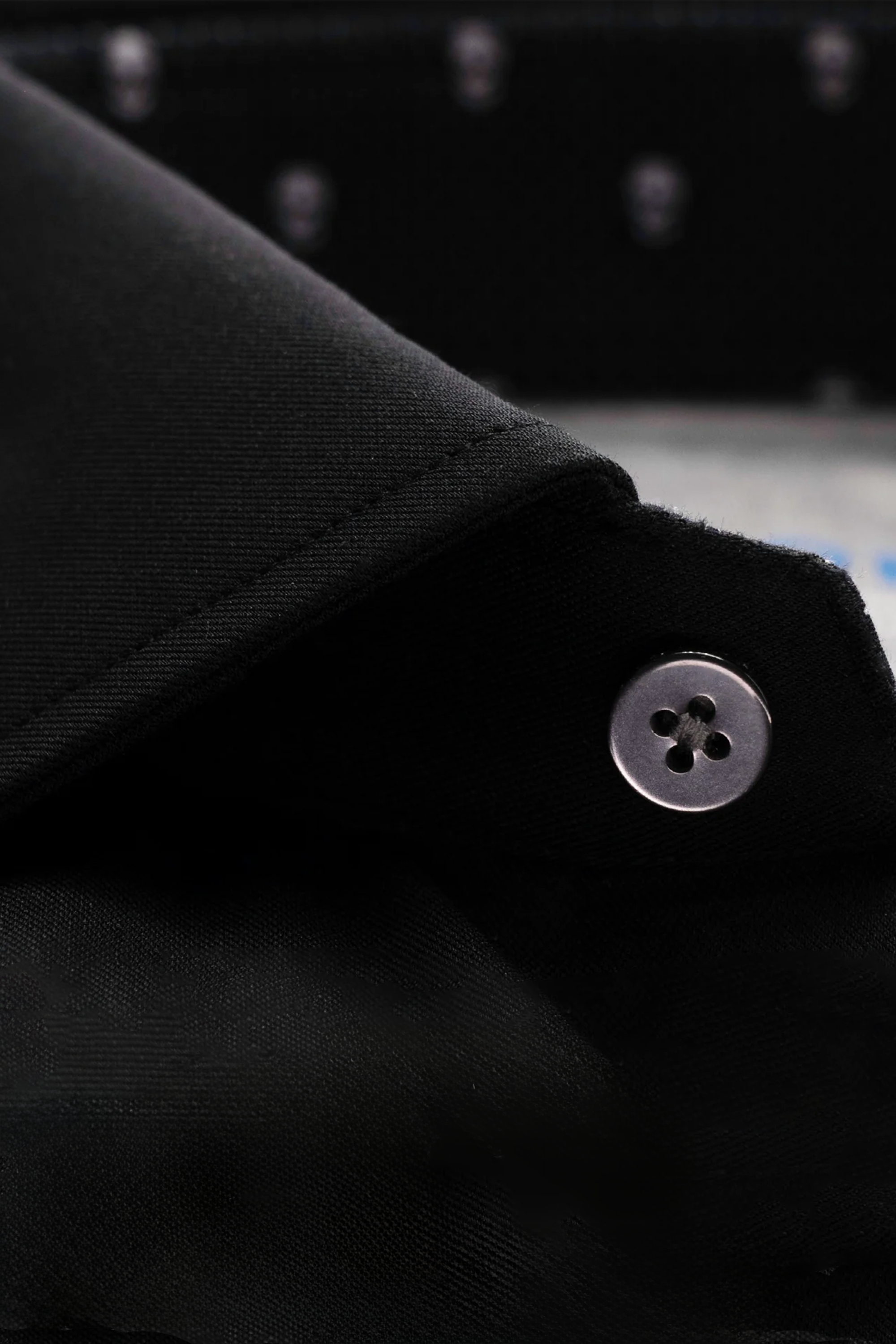 Leader Non-Iron Contrast // Black Skull