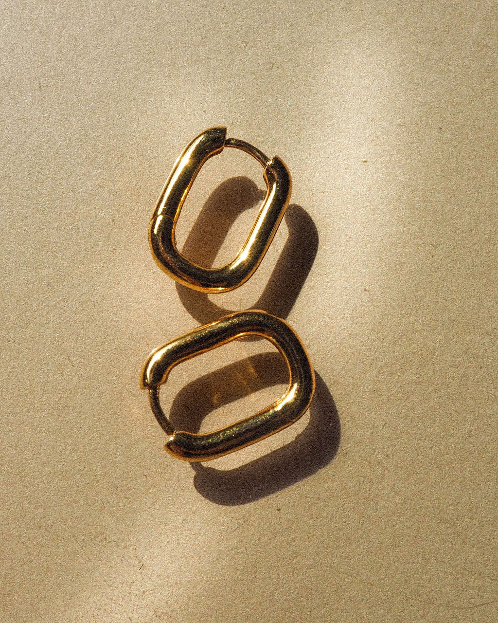 Chain Link Huggies- Gold (Ships Mid July)