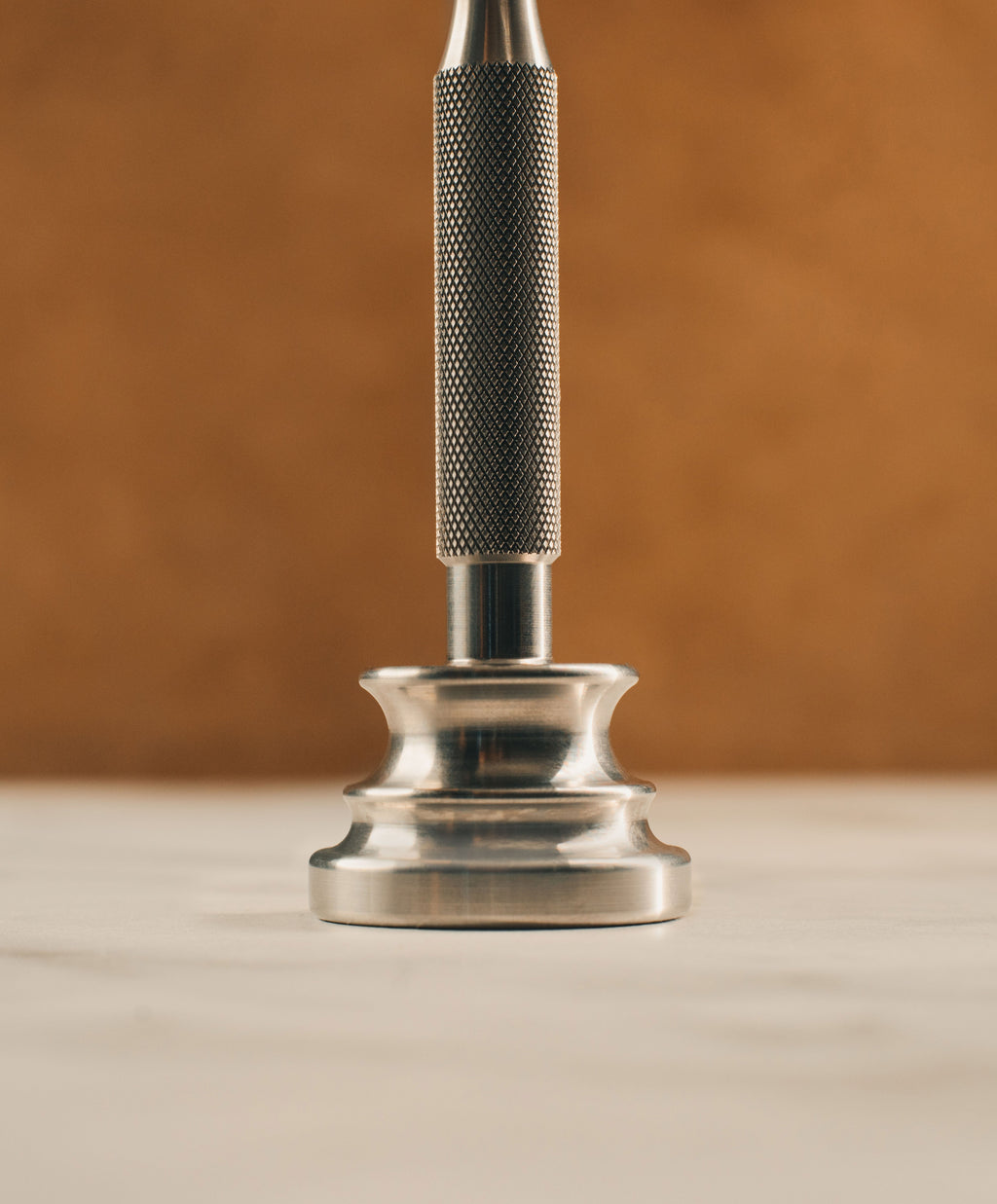 Razor Stand