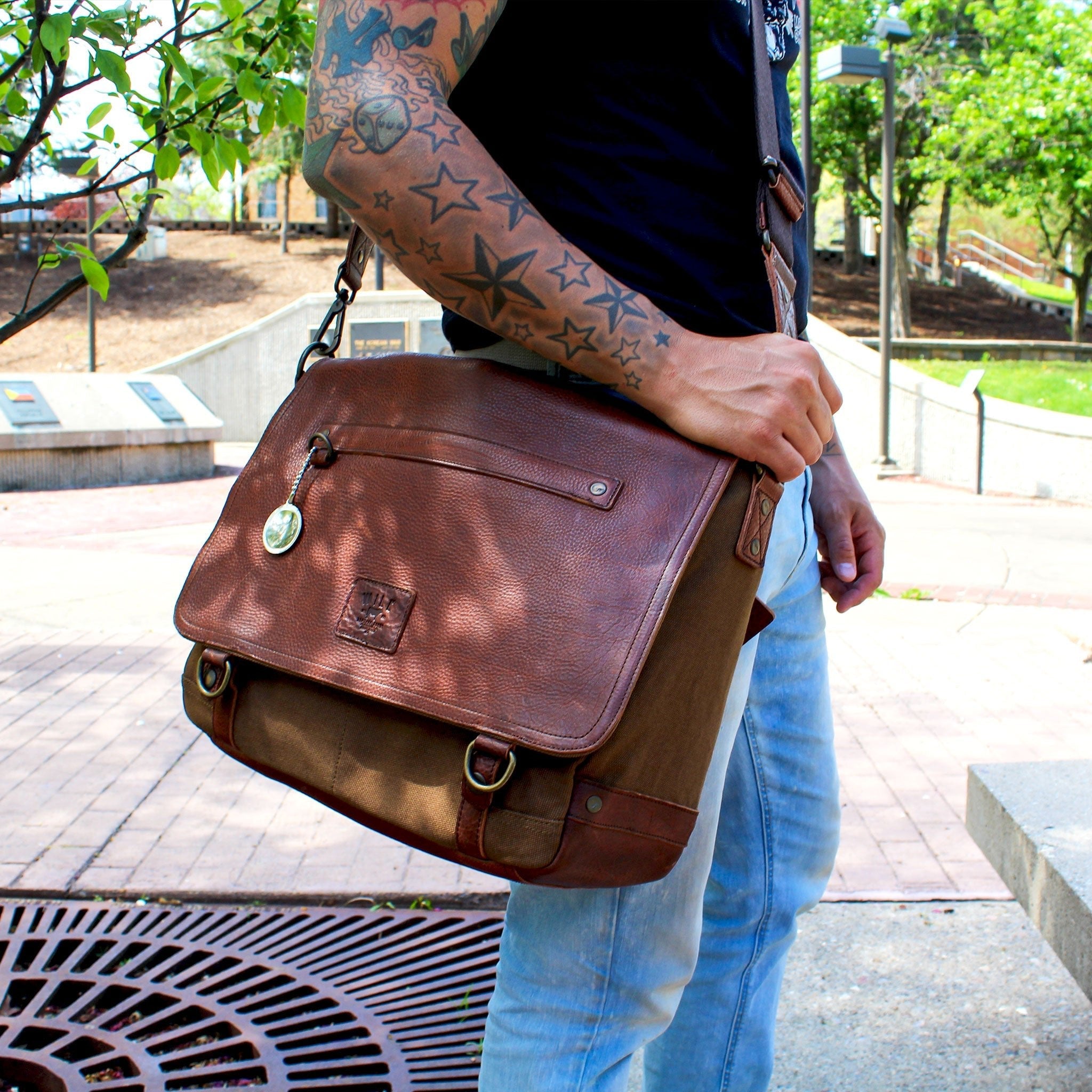 Wallace Messenger Bag