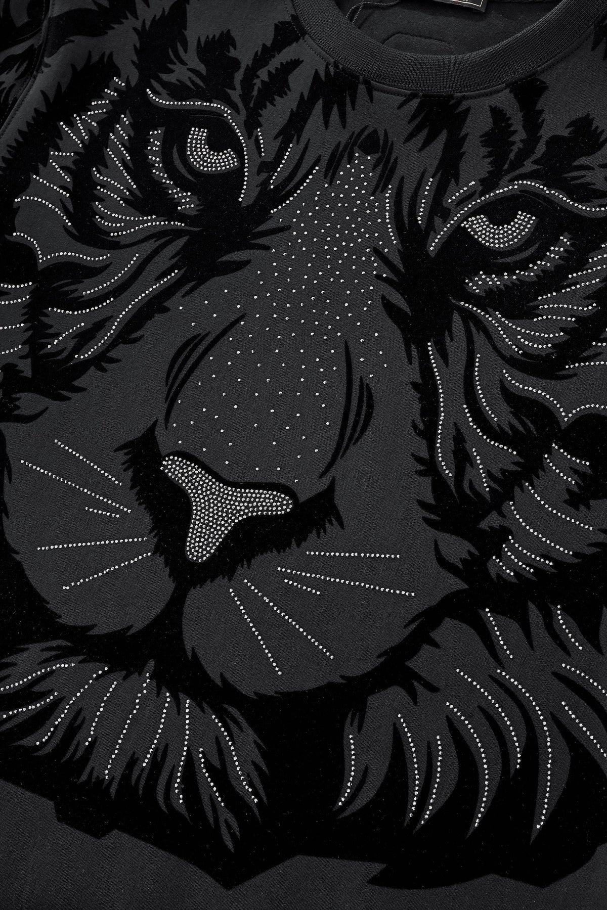 Midnight Roar sweatshirt BLACK