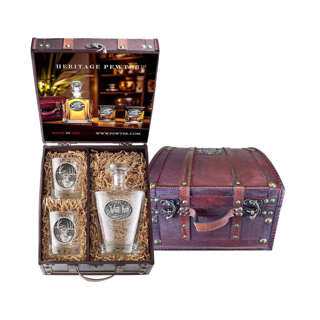 Whitetail Deer Royal Decanter and 2 Glasses with Chest Box