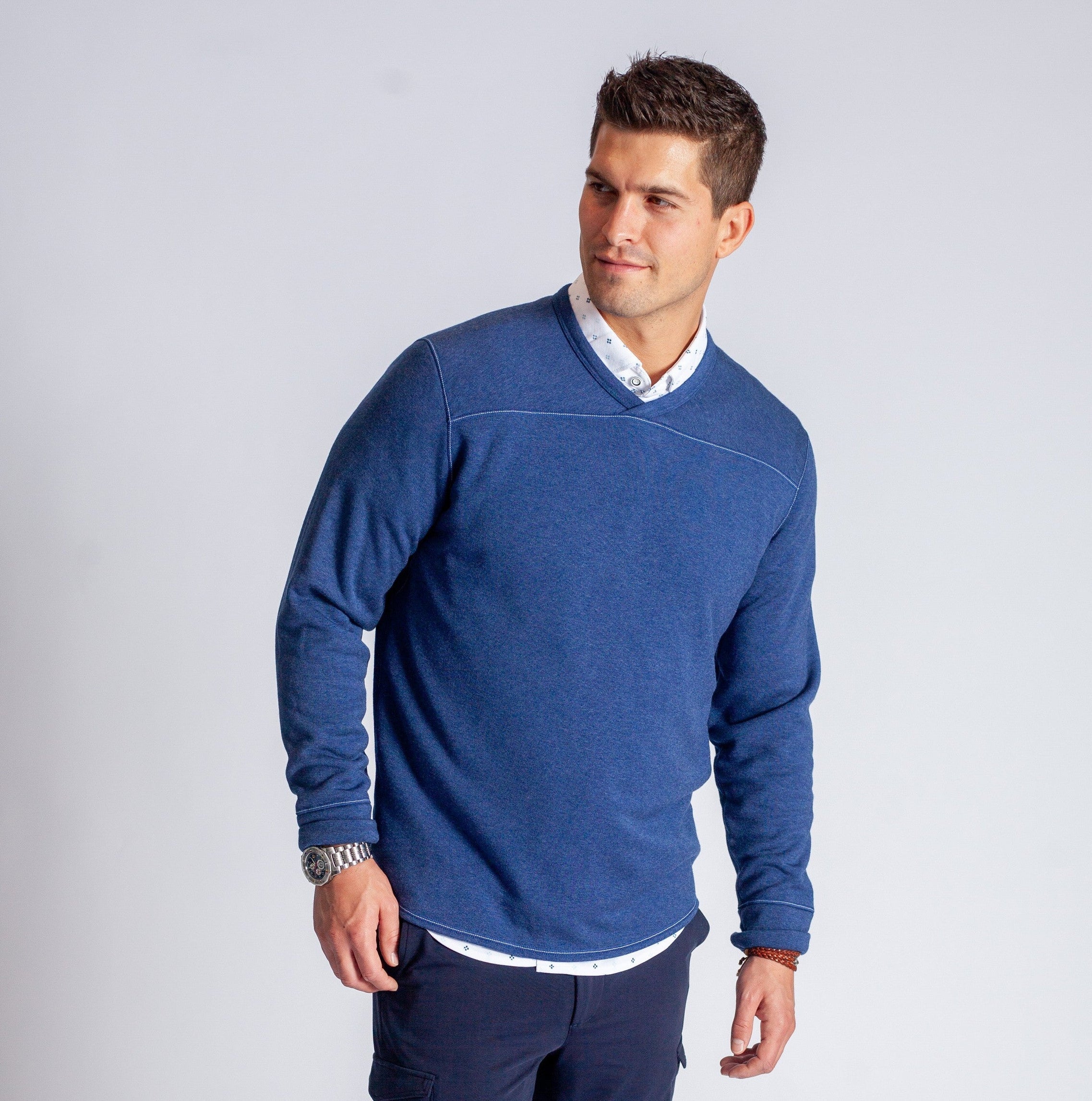 Rugvee Pullover V-Neck Sweatshirt - Tokyo Blue