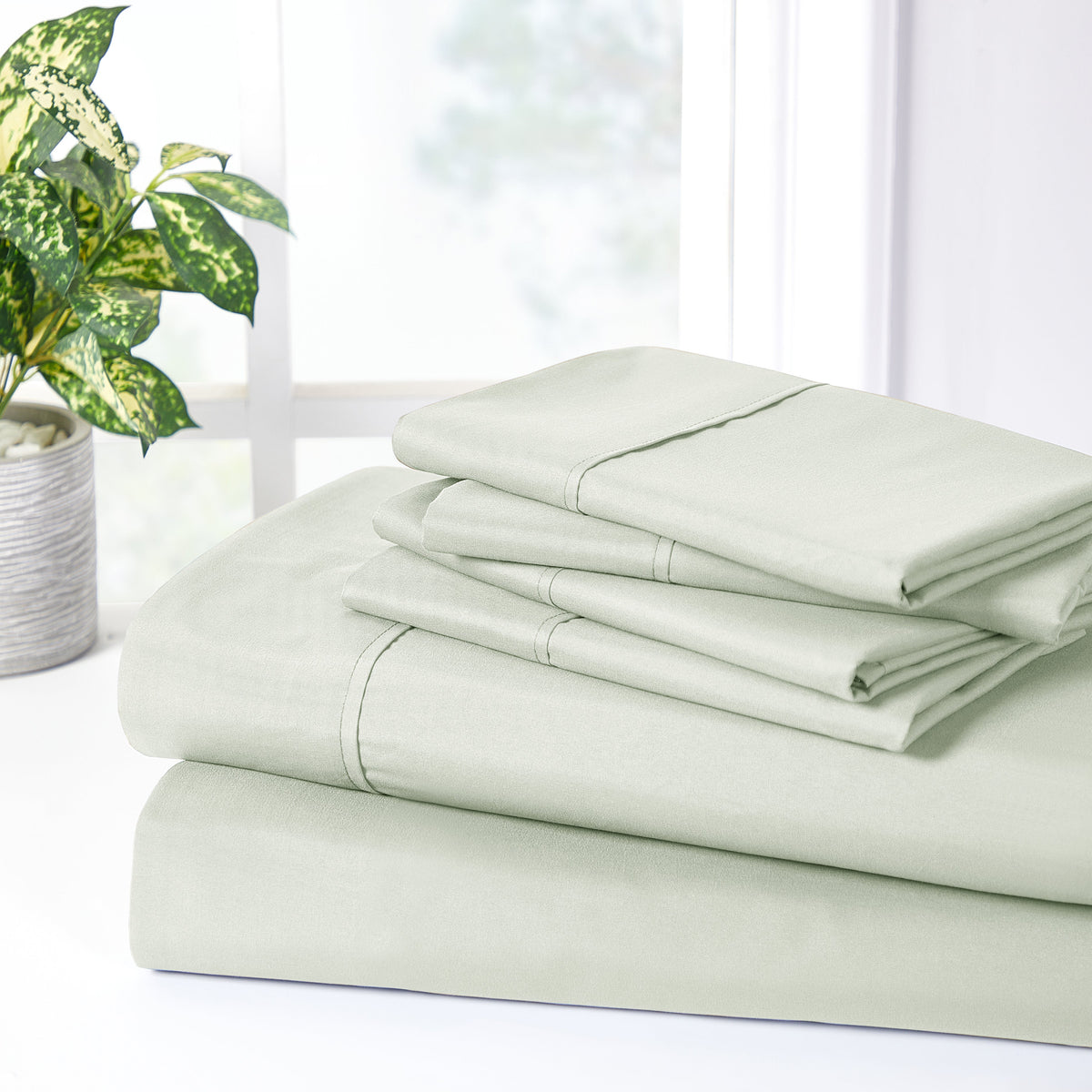 Bamboo 2000 Thread Count 6-Piece Chambray Sheet Set with SnugGrip