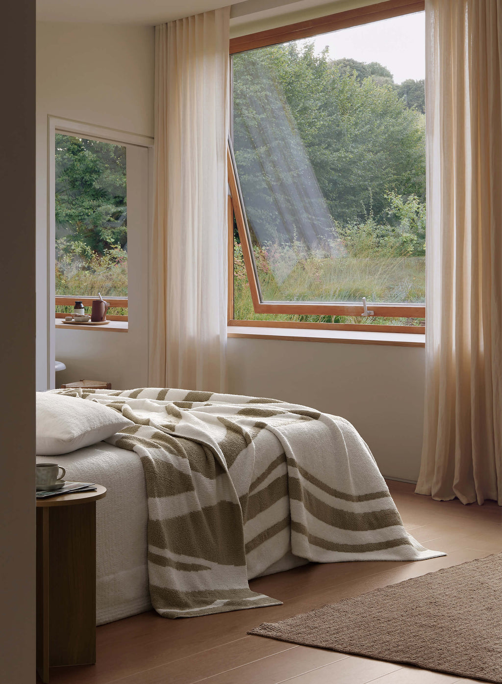 Cloud Silque Woodland Bed Blanket