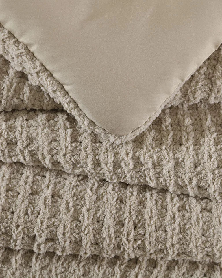 Snug Waffle Comforter Bundle