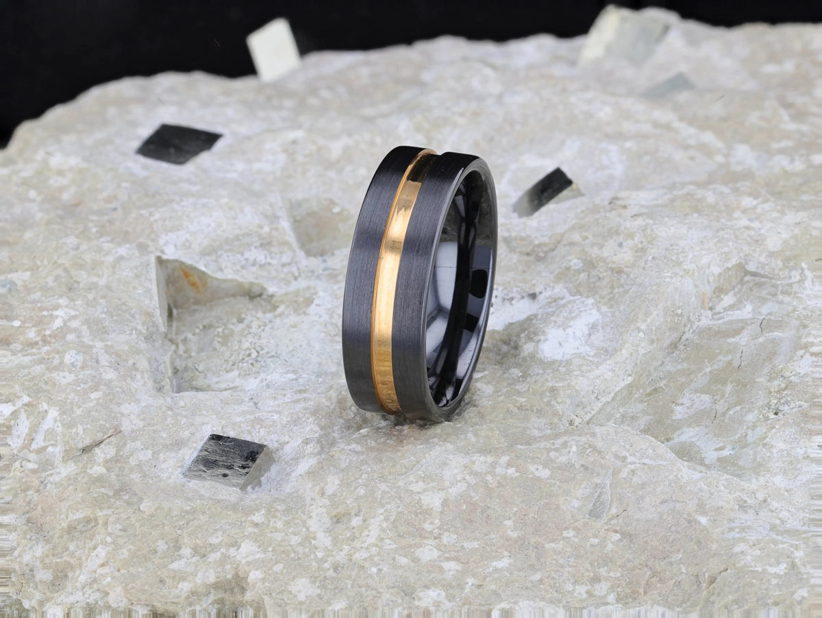 VIVALDI Black Ceramic Wedding Band With Yellow Gold Groove - 4mm - 8mm