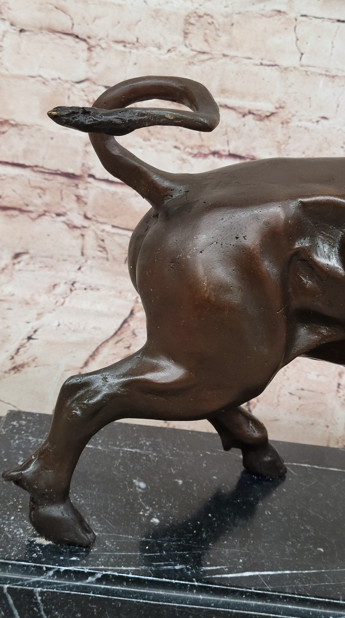 Charging Bull Bronze Metal Statue Sculpture Figure on Marble Base Wall Street Stock Market