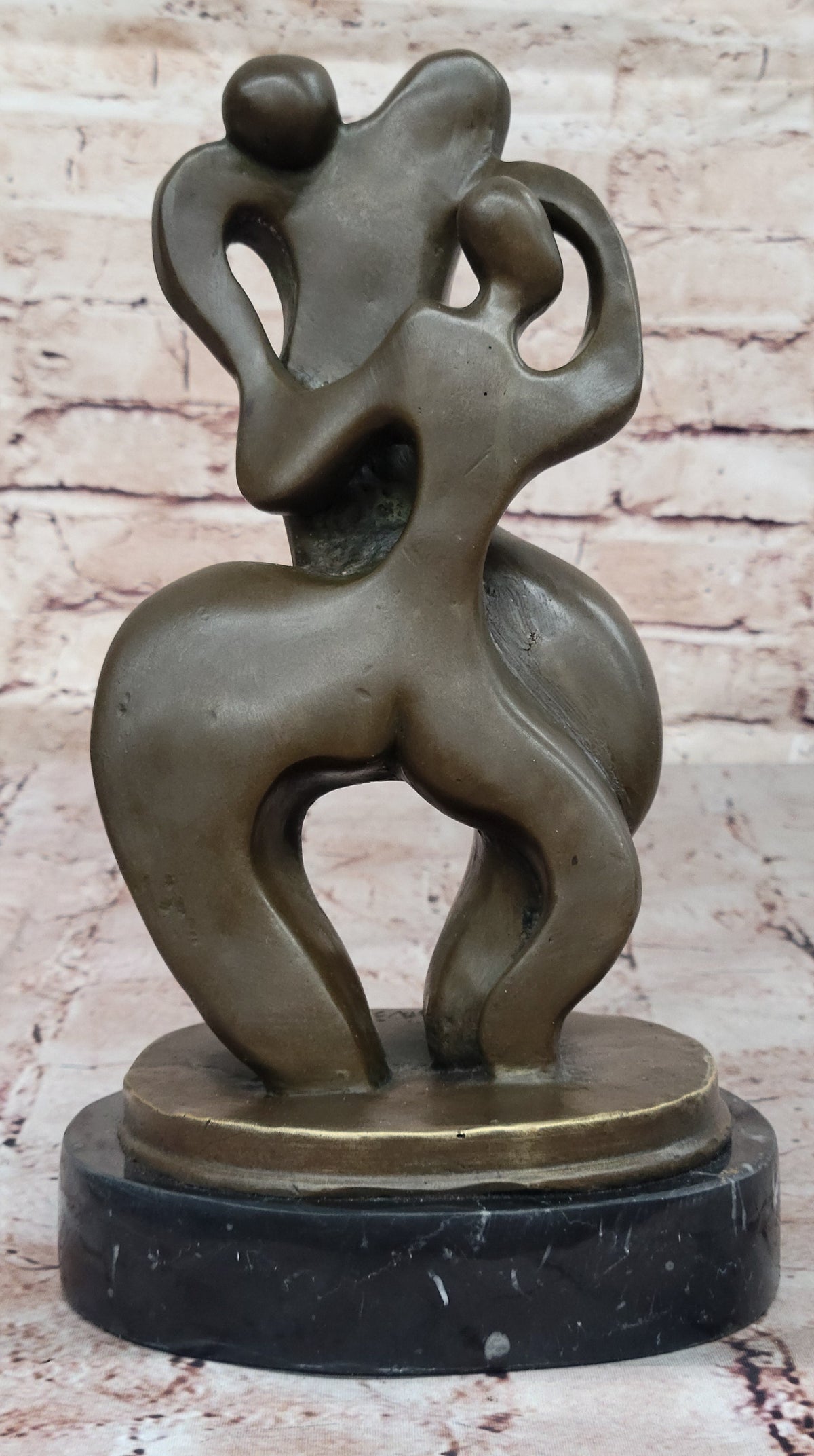Abstract Bronze Sculpture of Embracing Figures – Contemporary Art on Marble Base