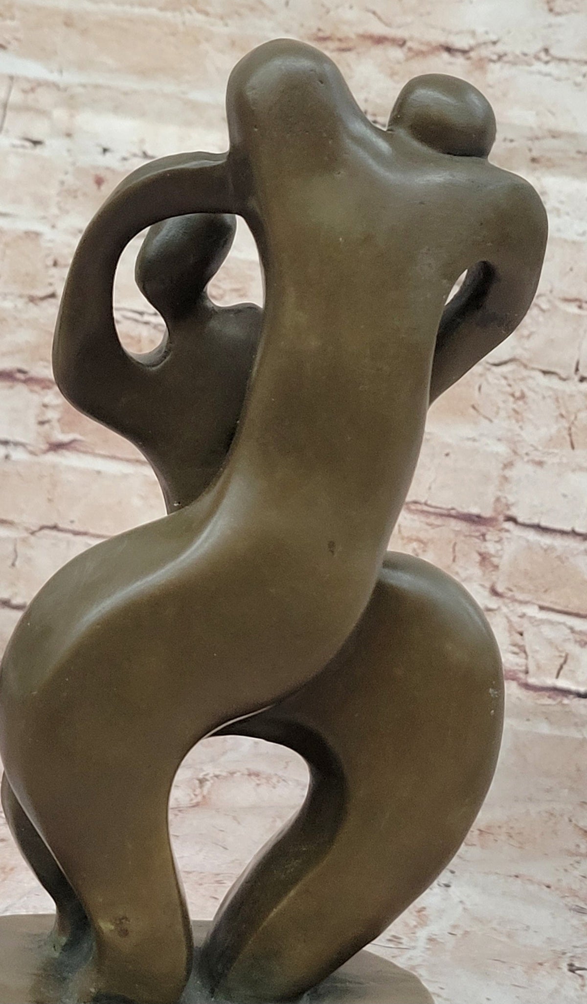 Abstract Bronze Sculpture of Embracing Figures – Contemporary Art on Marble Base