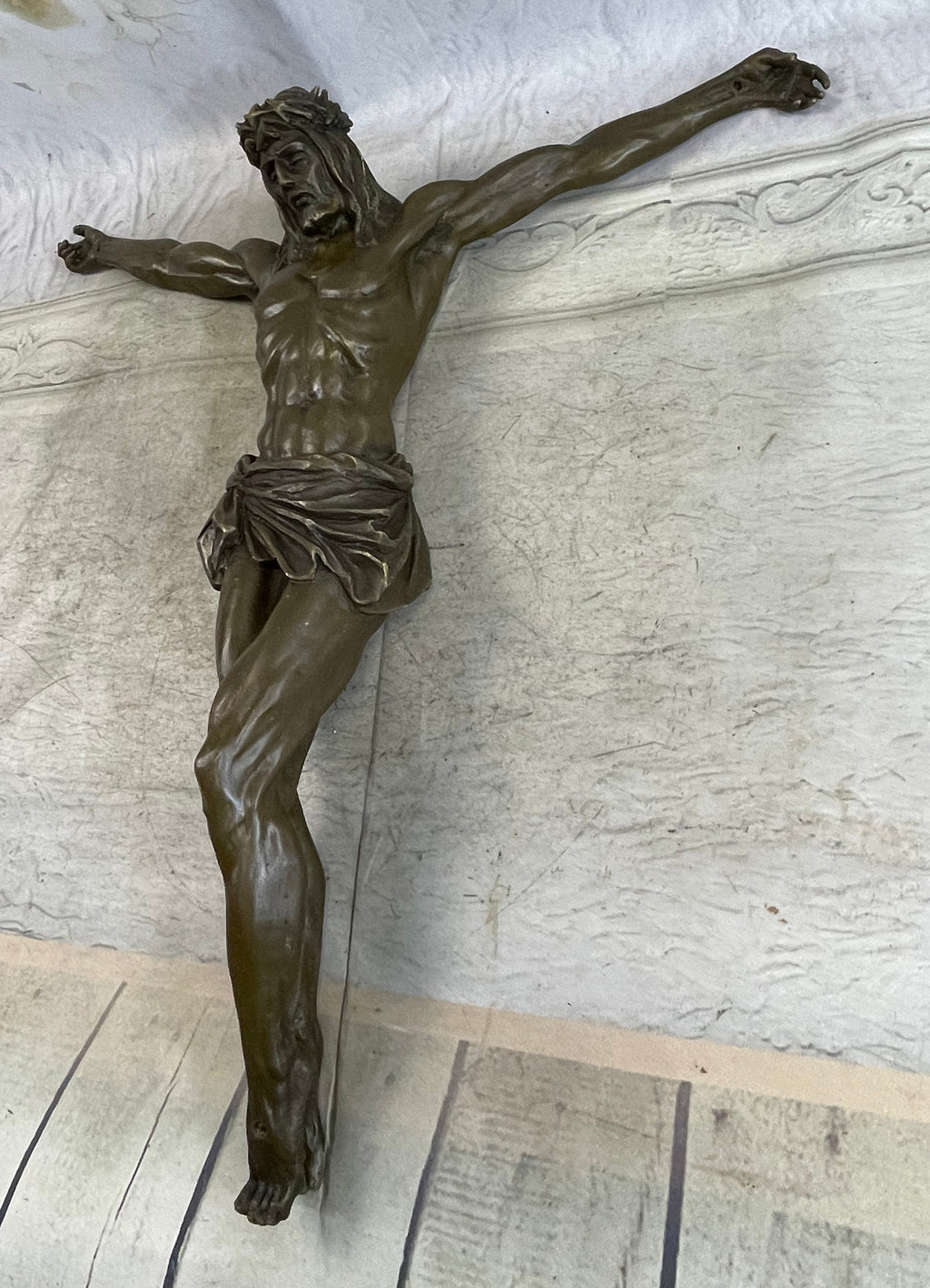 Jesus Christ on Cross Wall Hanging Crucifix Sculpture 18.5" x 17.5"